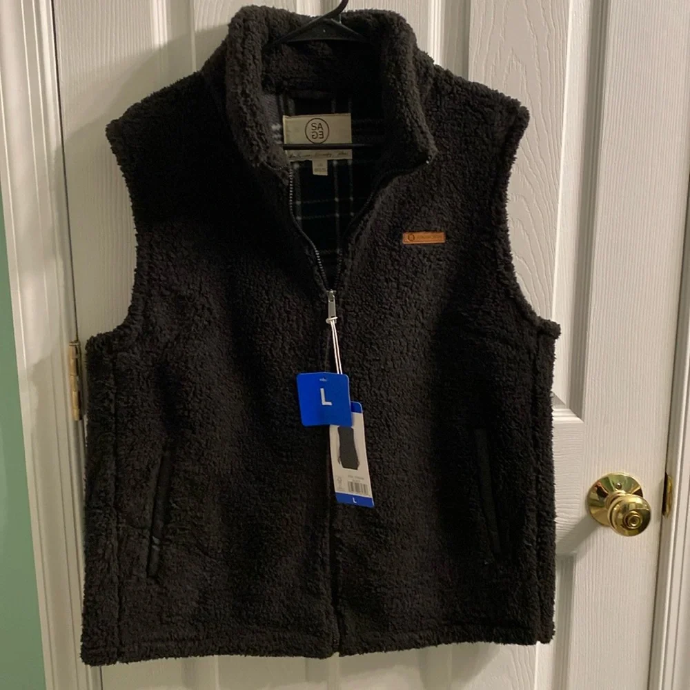 NWT Sage Collective Women's Sherpa Fleece Lined Plush Vest in Black - Picture 2 of 8
